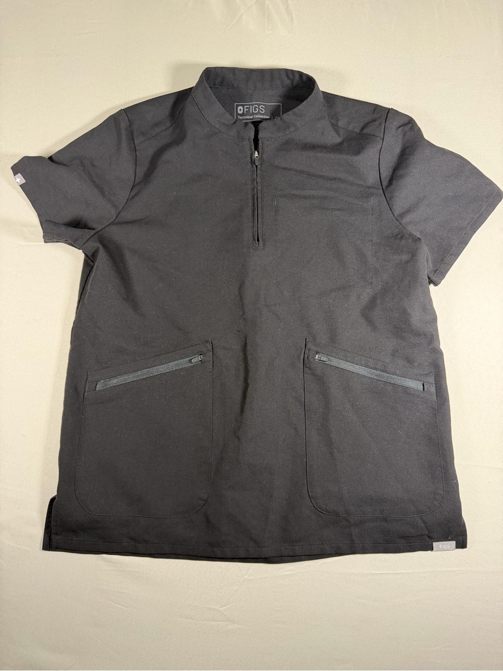FIGS Black Short-Sleeve Half-Zip Tunic Jacket